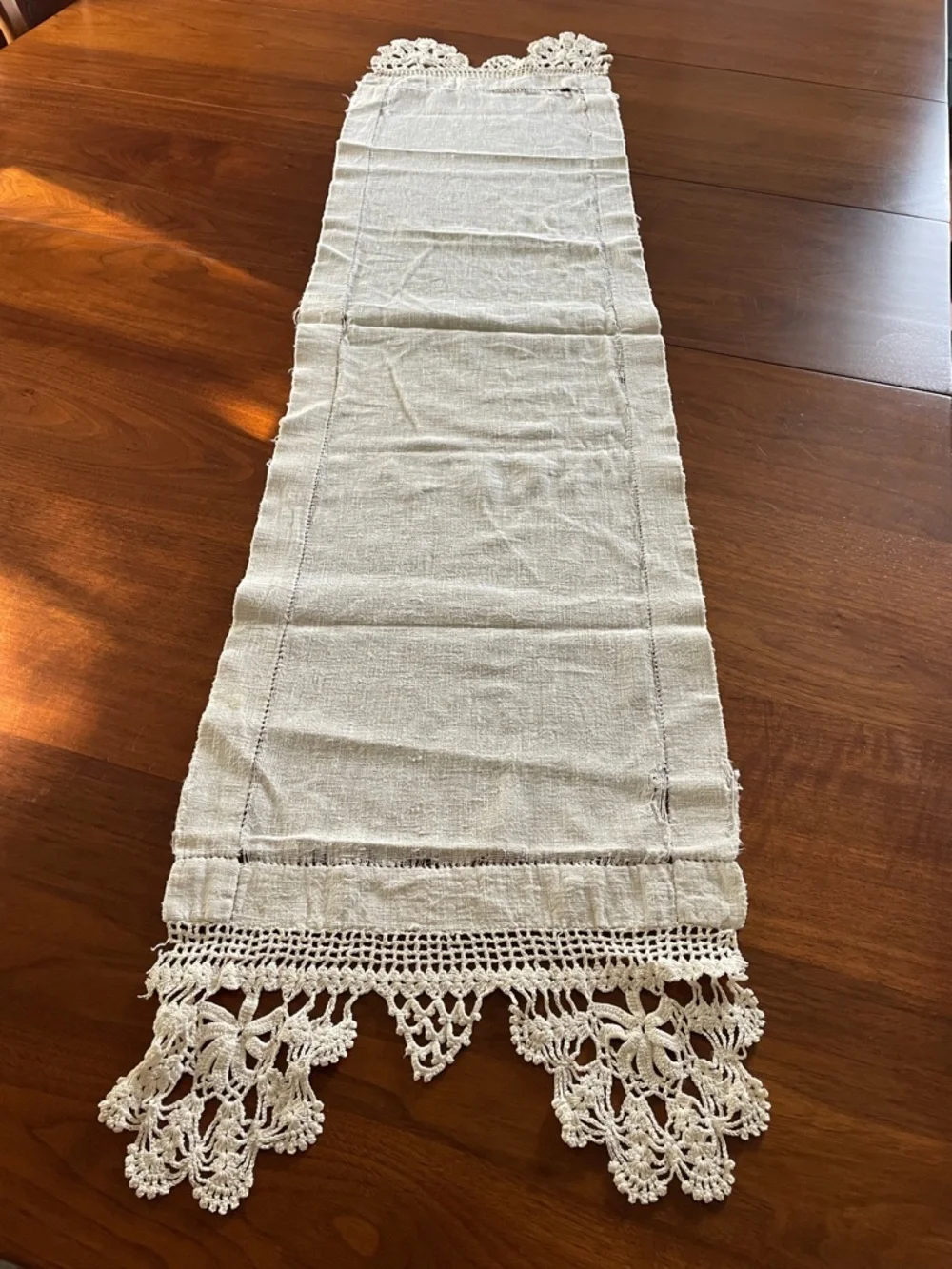VINTAGE Crochet-Edged Linen Table Runner in Natural Ivory